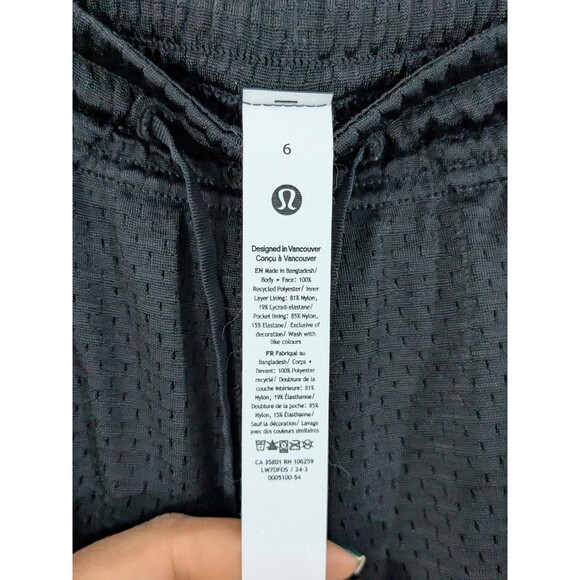 Lululemon Relaxed-Fit Mesh Training Short 8" Inseam Black Size 6 Modest Gym - Picture 5 of 8